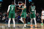 vsport-NBA彩经：二番战火箭复仇湖人 绿军主场小胜勇士 快船擒下鹈鹕